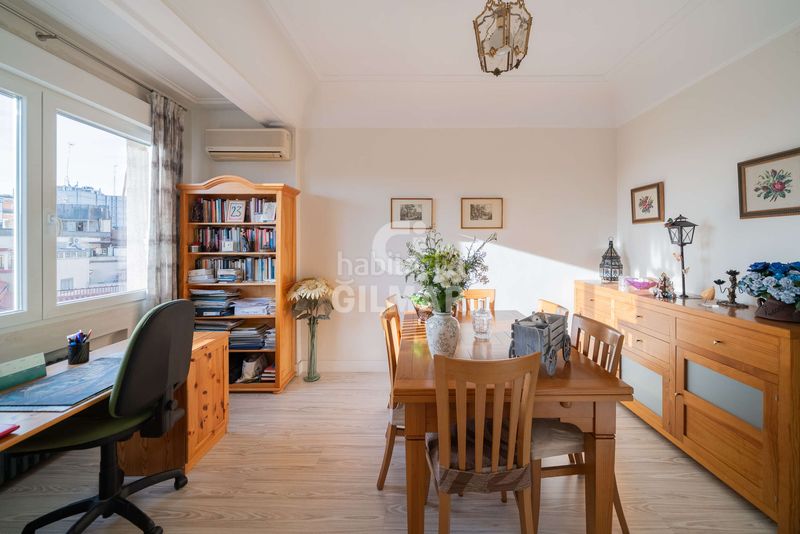 Piso este exclusivo piso está ubicado en el prestigioso barrio de Palacio, en pleno corazón del distrito centro . con una supe en Madrid - Imagen 7