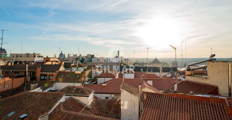 Piso este exclusivo piso está ubicado en el prestigioso barrio de Palacio, en pleno corazón del distrito centro . con una supe en Madrid - Imagen 38