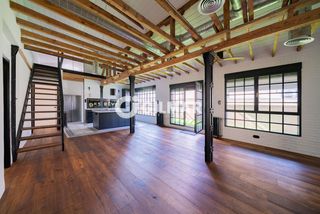 Attique à Sol. Este exclusivo ático de 182 m combina perfectamente el encanto h