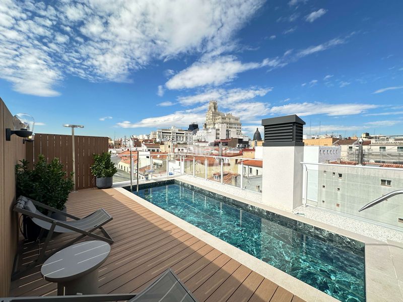 Foto 8df28833-a9e4-453d-84fc-ed8de0e0058d. Pis amb calefacció piscina a Sol Madrid