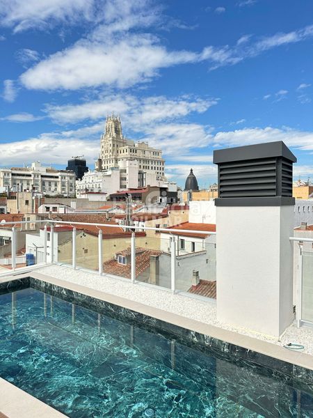 Foto c5df71ff-e362-43e4-b90c-a1781599fbb3. Pis amb calefacció piscina a Sol Madrid