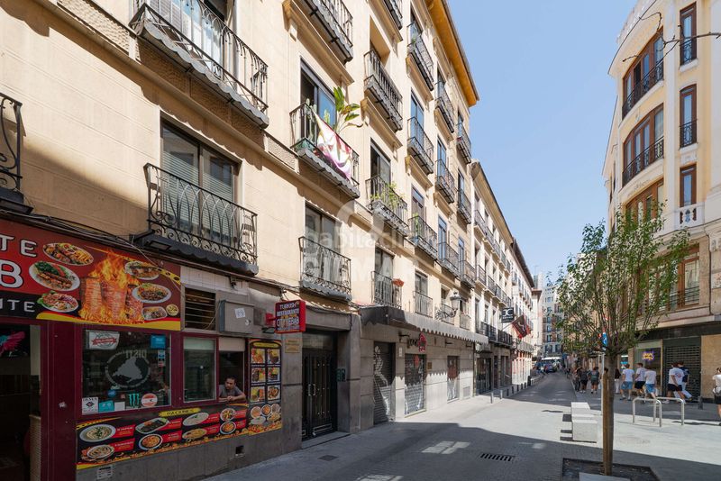 Foto fa1e235d-0bdf-443a-9a1d-ddec10281759. Pis amb calefacció a Sol Madrid