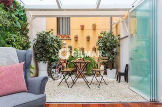 Pis en Universidad-Malasa�a. Este elegante y exclusivo apartamento, situado en el prestigioso