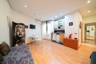 Piso  Calle de miguel moya. Oportunidad vivienda para inversión en el centro de madrid
