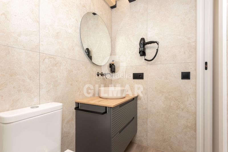 Foto 0a8888cf-75fc-42dc-8efe-6a64ba21a699. Piso preciosa vivienda reformada en el centro en Sol Madrid