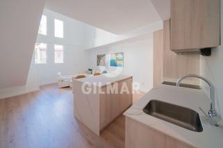 Dúplex  Paseo del prado. Exclusiva vivienda dúplex en el barrio de cortes