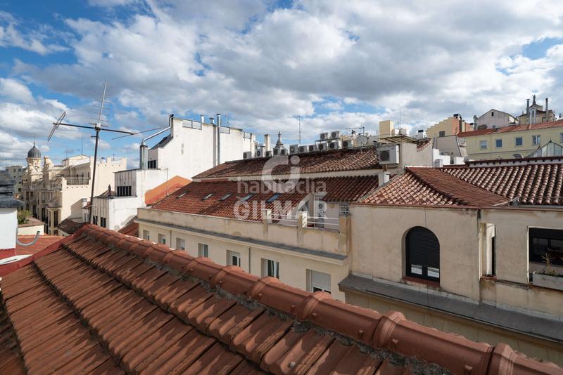 Foto 49ee93e9-6c1e-4be1-ac5b-8d6444142765. Àtic amb calefacció aparcament a Justicia-Chueca Madrid