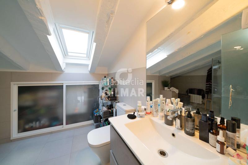 Foto 5ed1509e-7f2e-4867-9913-7b8008d48a2c. Àtic amb calefacció aparcament a Justicia-Chueca Madrid