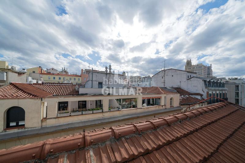 Foto a8fe9a7a-8364-4e91-998f-8f86be6afb36. Àtic amb calefacció aparcament a Justicia-Chueca Madrid