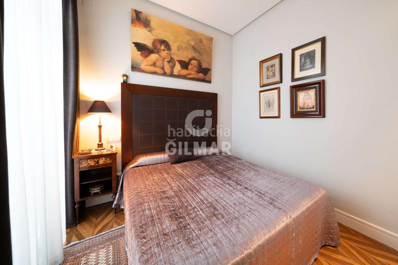 Foto 19df5b07-47ea-49bd-ad48-5f519c28cb1b. Piso te presentamos una espectacular vivienda en el emblemático barrio de justicia, en el corazón . este exclusivo piso cuenta en Madrid