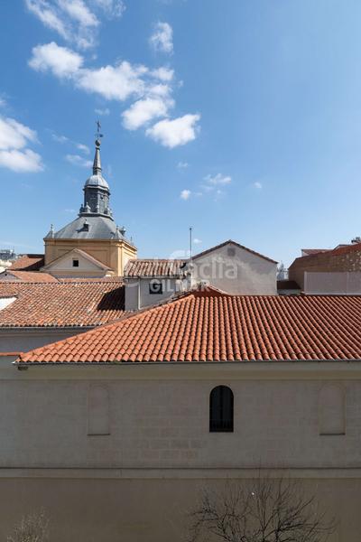 Foto 3022264c-f36c-4375-a6df-ee60935b9593. Piso te presentamos una espectacular vivienda en el emblemático barrio de justicia, en el corazón . este exclusivo piso cuenta en Madrid