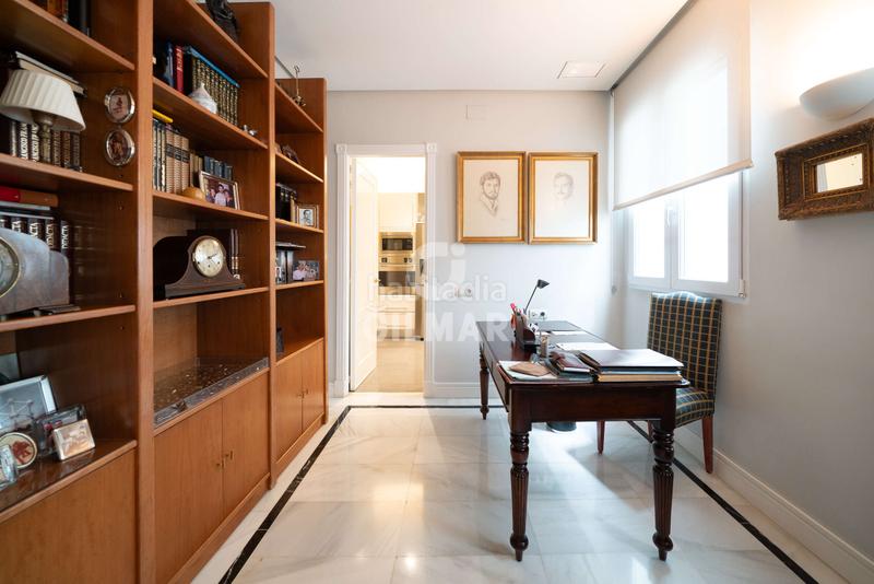 Foto 95a5dc07-a1f3-4ea6-b408-9ab6072b17d5. Piso te presentamos una espectacular vivienda en el emblemático barrio de justicia, en el corazón . este exclusivo piso cuenta en Madrid