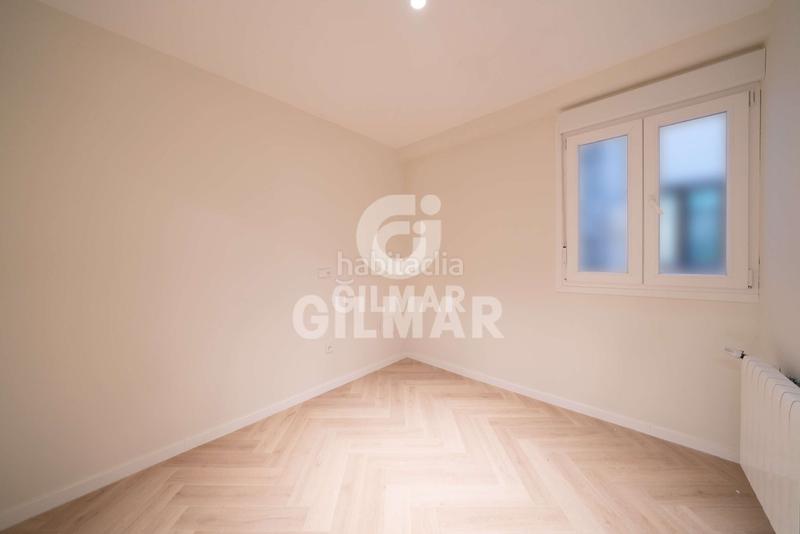 Foto e9b3319e-189a-40a7-a000-85b5044cddc7. Appartamento con riscaldamento in Cortes-Huertas Madrid