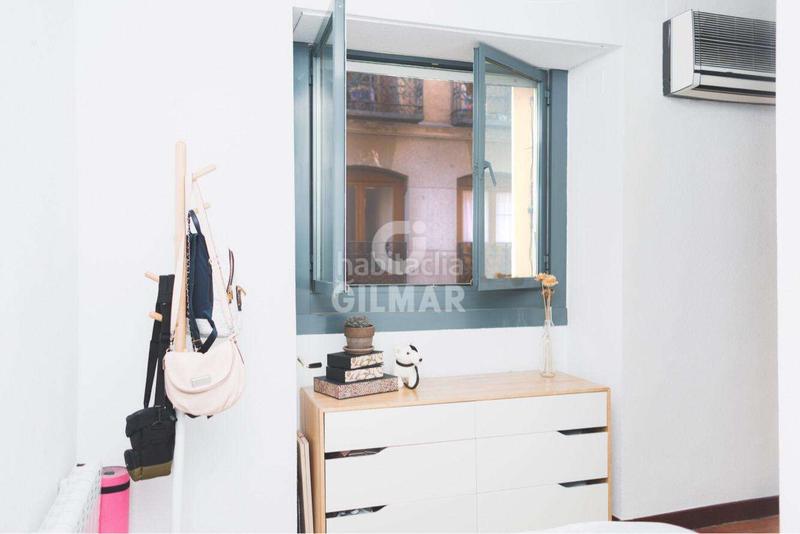 Foto faafda1d-f760-4d9d-b23f-dbc805fdae00. Piso esta magnífica vivienda está ubicada en el emblemático barrio de palacio, en pleno corazón . con una situación privilegia en Madrid