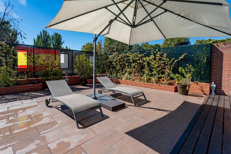 Foto d4634750-e5be-46bf-8335-722af40e6e98. Casa adossada amb calefacció aparcament piscina a Madrid