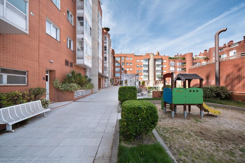 Foto 06d1e196-538f-4bce-bf4a-2c32c130476c. Piso preciosa vivienda en conde orgaz en Conde Orgaz - Piovera Madrid