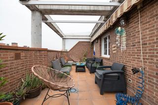 Attique à Rejas. Ático-dúplex en ciudad pegaso
