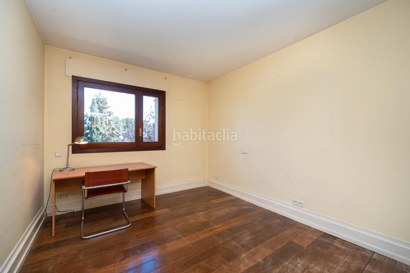 Foto 95b4dece-8e9a-49a6-b5b8-714ad6faae1b. Casa pareada chalet unifamiliar en conde orgaz en Madrid