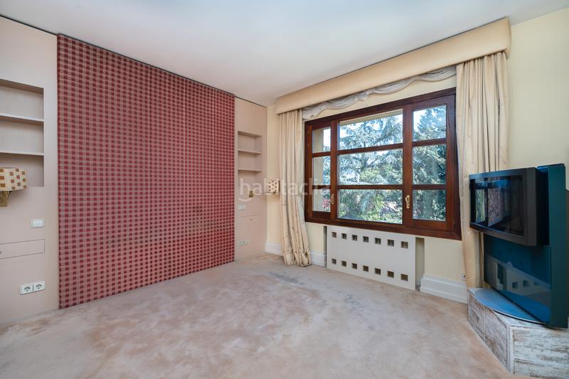 Foto cbff78b3-cfaf-4a50-a781-e6072f15f3d3. Casa pareada chalet unifamiliar en conde orgaz en Madrid
