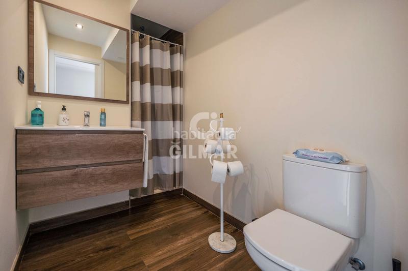 Foto d2d41f08-2474-4cd1-ae78-aff416e06fbe. Casa a schiera con riscaldamento parcheggio piscina in Madrid