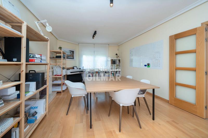 Foto 3b4d7003-4318-48dc-9fd5-1c4169dc6642. Chalet con riscaldamento parcheggio piscina in Rejas Madrid