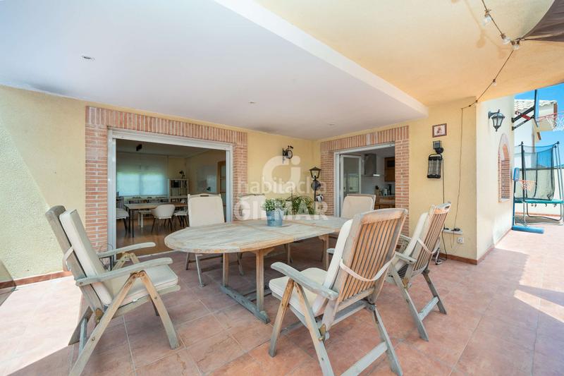 Foto 493492a5-0231-40c0-be44-2d1c1476d0a2. Chalet con riscaldamento parcheggio piscina in Rejas Madrid