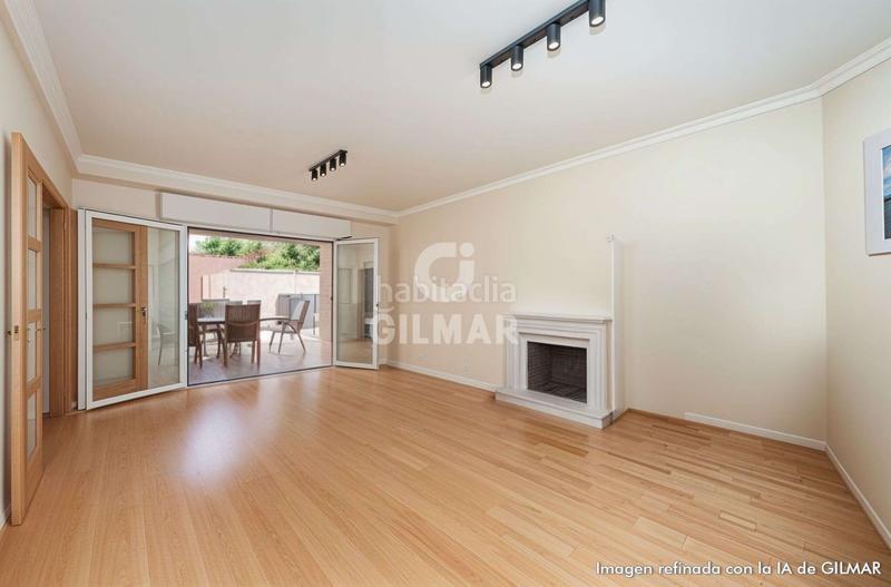 Foto 54d04ff1-3afb-4e6d-9df8-4007dde2ff25. Chalet con riscaldamento parcheggio piscina in Rejas Madrid