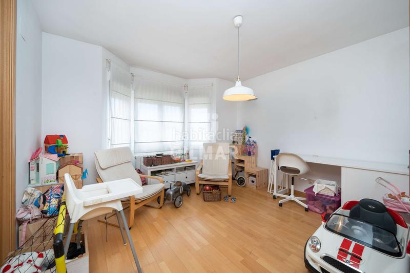 Foto 96728428-9703-494b-ac57-84e7d6ce204c. Chalet con riscaldamento parcheggio piscina in Rejas Madrid