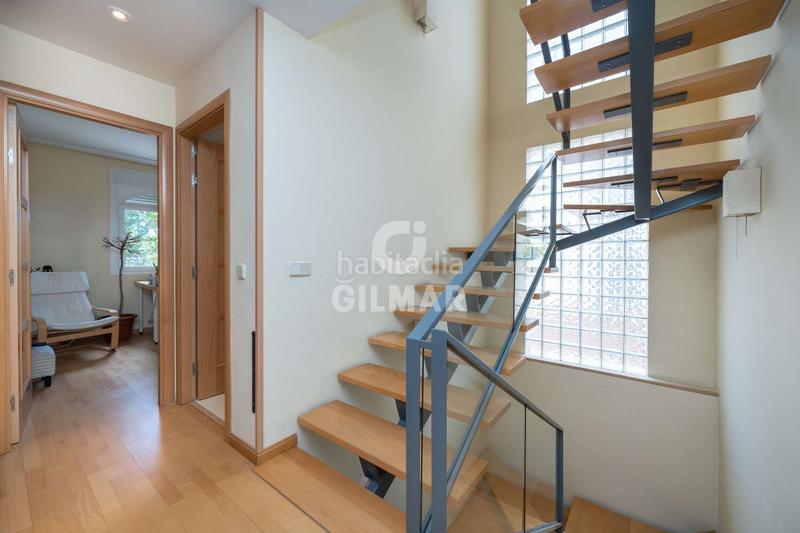 Foto de4bac4a-dfee-437c-be80-1d5d9e11ea3e. Chalet con riscaldamento parcheggio piscina in Rejas Madrid