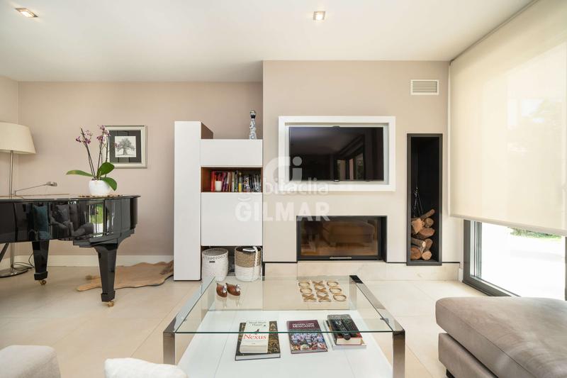 Foto 1564e443-b750-4739-8eb3-fe4c87bc22bf. Xalet amb calefacció aparcament piscina a Canillejas Madrid