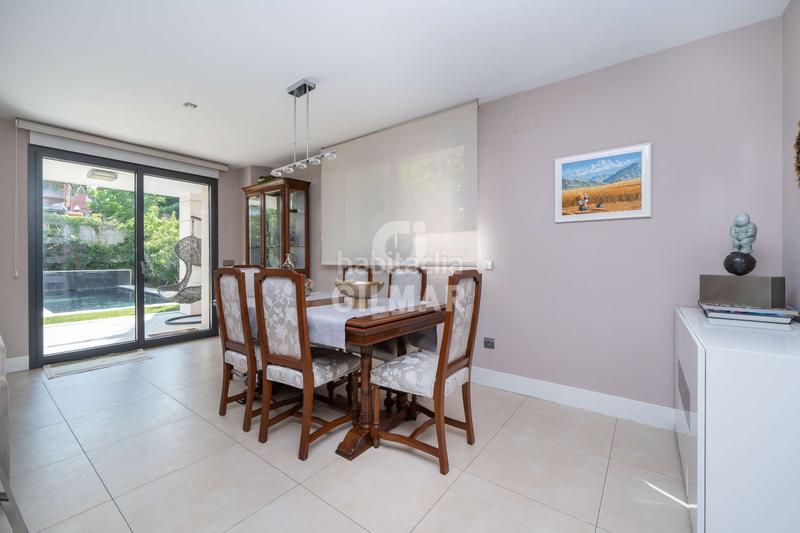 Foto 18e06b7c-fa1b-4828-a54b-25d5fa79c813. Xalet amb calefacció aparcament piscina a Canillejas Madrid