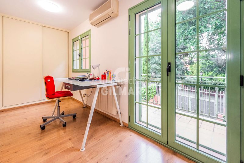 Casa pareada en el exclusivo barrio de la piovera, dentro del distrito de hortaleza , se encuentra este espectacular chalet pareado co en Madrid - Imagen 10