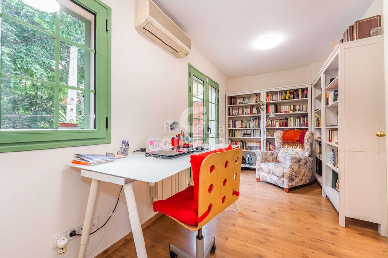 Casa pareada en el exclusivo barrio de la piovera, dentro del distrito de hortaleza , se encuentra este espectacular chalet pareado co en Madrid - Imagen 11