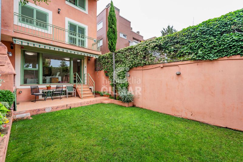 Casa pareada en el exclusivo barrio de la piovera, dentro del distrito de hortaleza , se encuentra este espectacular chalet pareado co en Madrid - Imagen 28