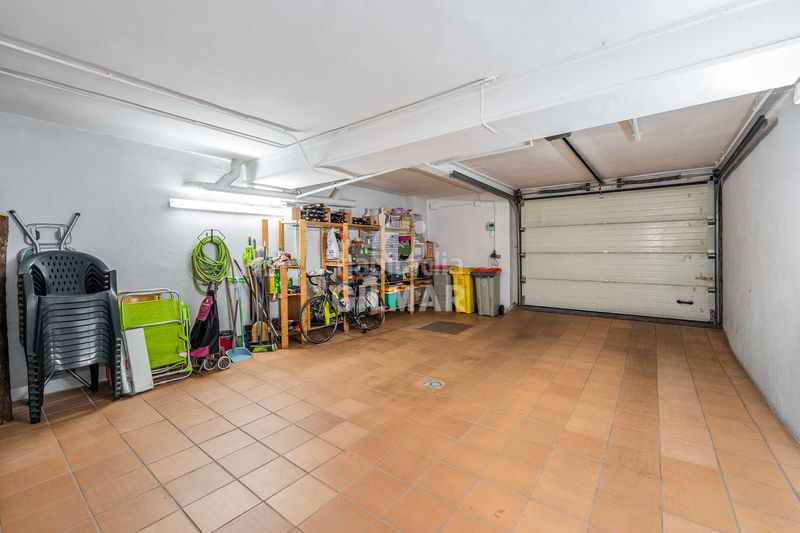 Casa pareada en el exclusivo barrio de la piovera, dentro del distrito de hortaleza , se encuentra este espectacular chalet pareado co en Madrid - Imagen 30