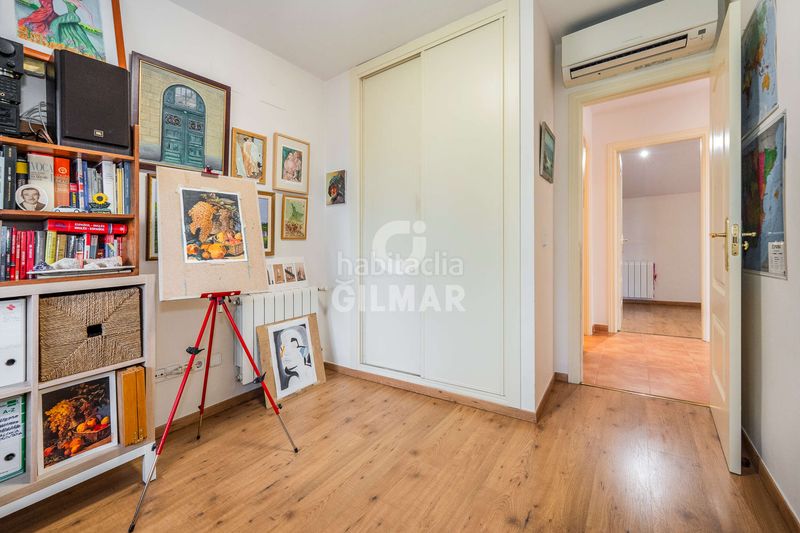 Casa pareada en el exclusivo barrio de la piovera, dentro del distrito de hortaleza , se encuentra este espectacular chalet pareado co en Madrid - Imagen 3