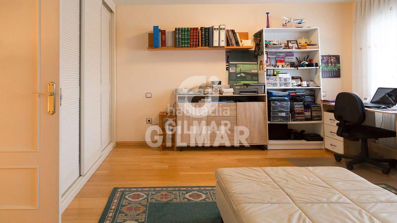 Foto 8d804874-0261-42d0-bd95-615ef95a4268. Casa adossada amb calefacció aparcament a Arcos Madrid