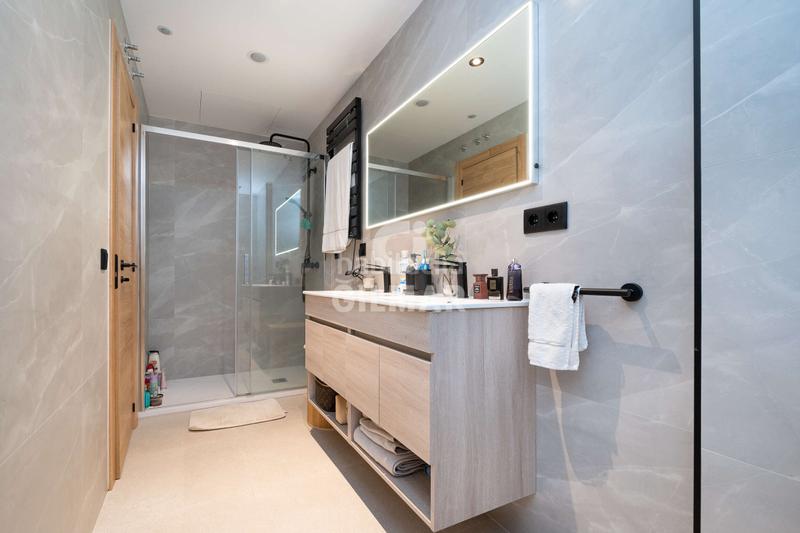 Foto bc998a5d-0394-4755-9121-c3b10bc396be. Estudio en rentabilidad en el prestigioso barrio de conde orgaz, en el distrito de hortaleza, se encuentra este exclusivo y moderno apart en Madrid