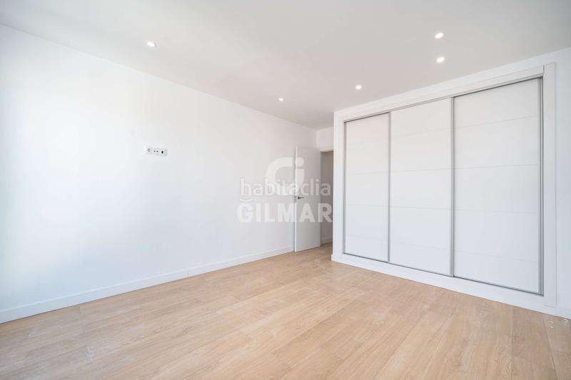 Foto 10753c89-352b-4d29-8a3e-26f82a2cda69. Casa bifamiliare con riscaldamento parcheggio piscina in Madrid