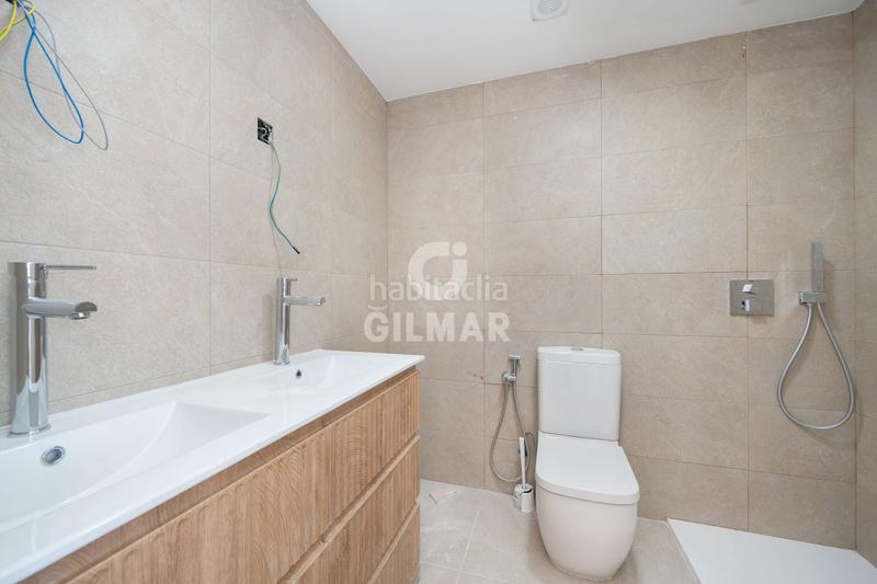 Foto 5fe4be23-706a-4f20-ada3-bb829bd8e357. Casa bifamiliare con riscaldamento parcheggio piscina in Madrid