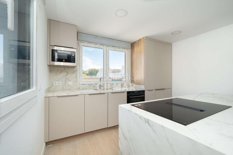 Foto 65380c31-bee0-4a0b-aa80-b9c1573fe4a8. Casa bifamiliare con riscaldamento parcheggio piscina in Madrid