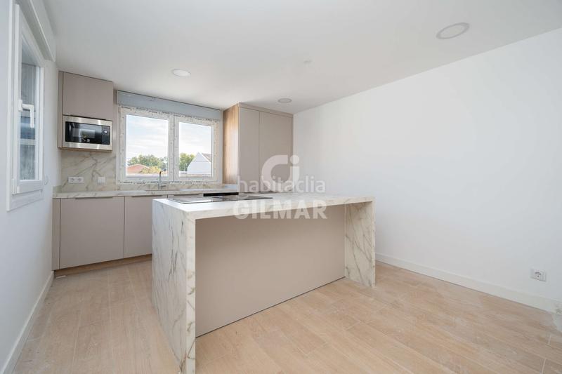 Foto 855a5741-357f-446a-81a5-67e6a0dec4a0. Casa bifamiliare con riscaldamento parcheggio piscina in Madrid