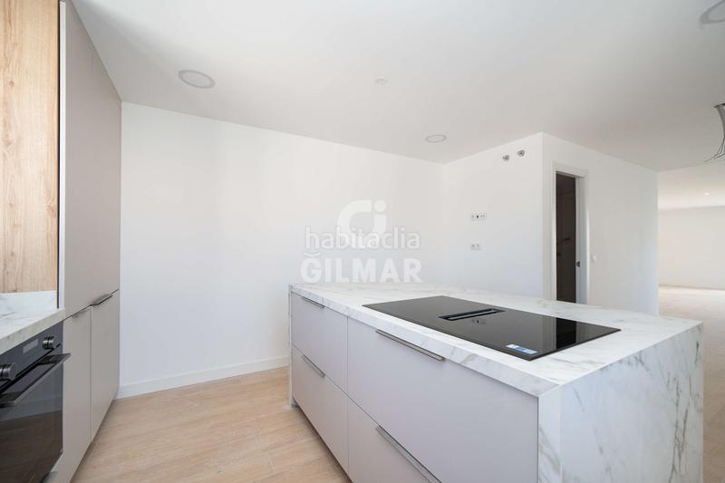 Foto 9eaec1a5-17bd-4641-a453-a22984dc2f12. Casa bifamiliare con riscaldamento parcheggio piscina in Madrid