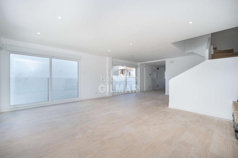 Foto aabc4212-1194-4e58-9e81-94c114b9aa43. Casa bifamiliare con riscaldamento parcheggio piscina in Madrid