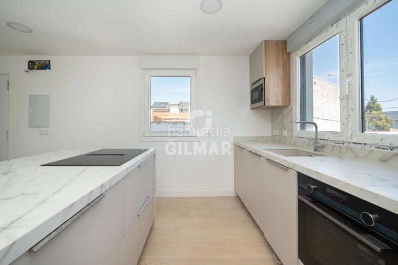 Foto f2cbcd5f-443a-481e-9c03-ded69f3741f4. Casa bifamiliare con riscaldamento parcheggio piscina in Madrid