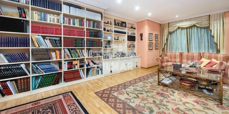 Foto 37b6295d-91b9-4fa3-9c1e-99b935d956b8. Casa bifamiliare con riscaldamento parcheggio piscina in Madrid