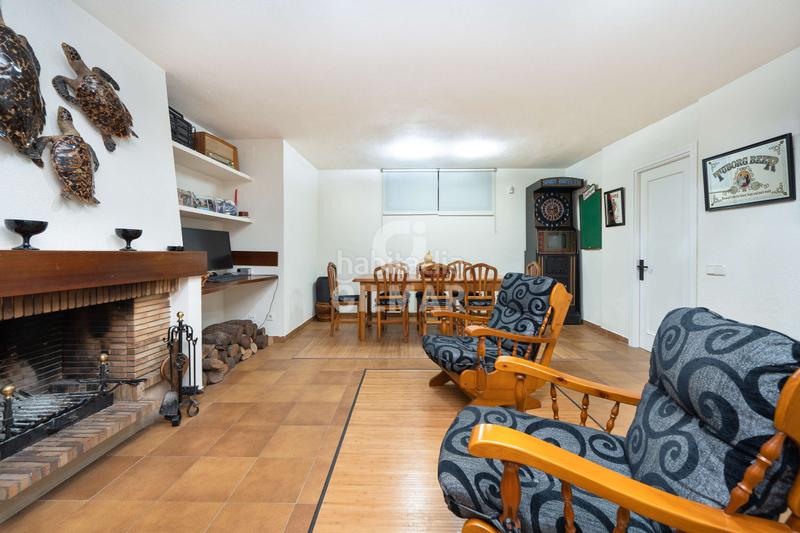 Foto 77dc8720-818e-4ae6-8b67-01bd38f2eebf. Casa bifamiliare con riscaldamento parcheggio piscina in Madrid