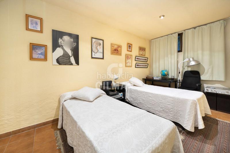 Foto 82319cec-c9b9-412e-ac52-a5298d057bd5. Casa bifamiliare con riscaldamento parcheggio piscina in Madrid