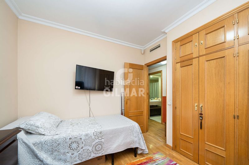 Planta baja descubre este excepcional bajo ubicado en la prestigiosa zona de Alameda de Osuna, en el distrito de barajas, . con 134 m co en Madrid - Imagen 12
