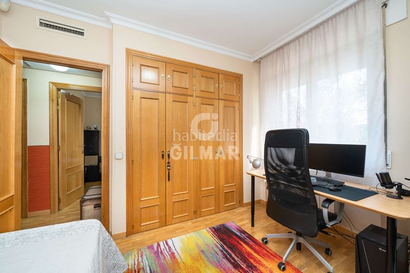 Planta baja descubre este excepcional bajo ubicado en la prestigiosa zona de Alameda de Osuna, en el distrito de barajas, . con 134 m co en Madrid - Imagen 13